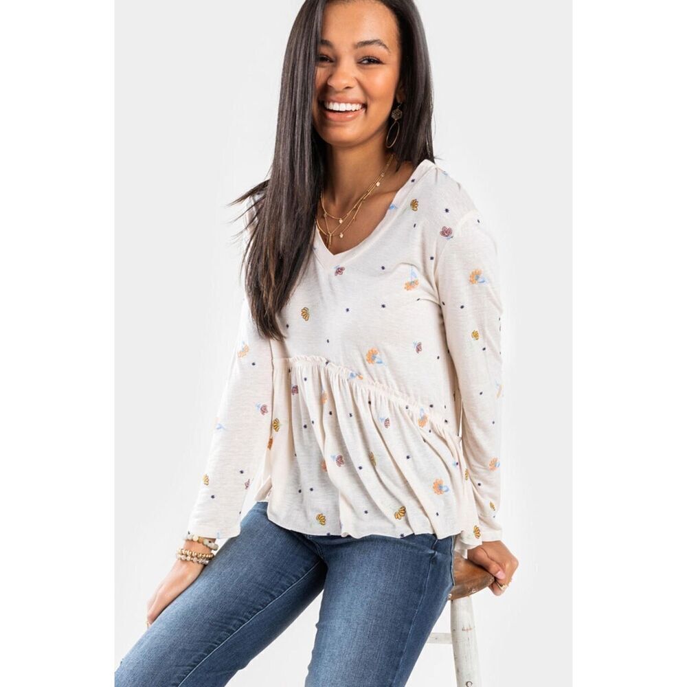 NWT Francescas Francesca’s Collections Jun & Ivy Embroidered Floral Top - Sz M